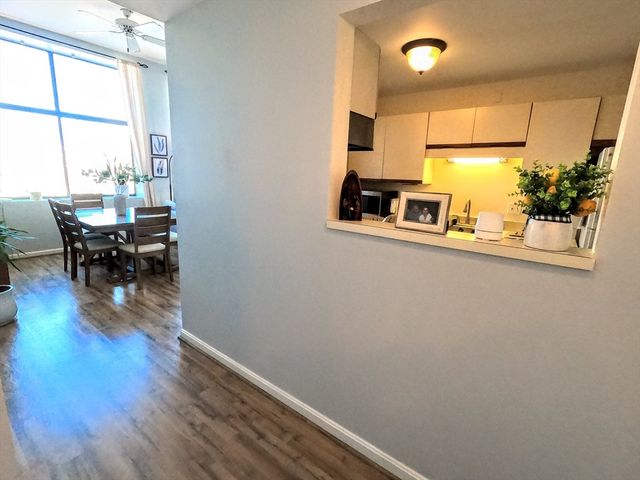 90 Sea St 204, Weymouth, MA 02191