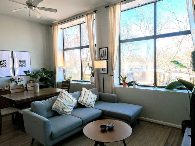 90 Sea St 204, Weymouth, MA 02191