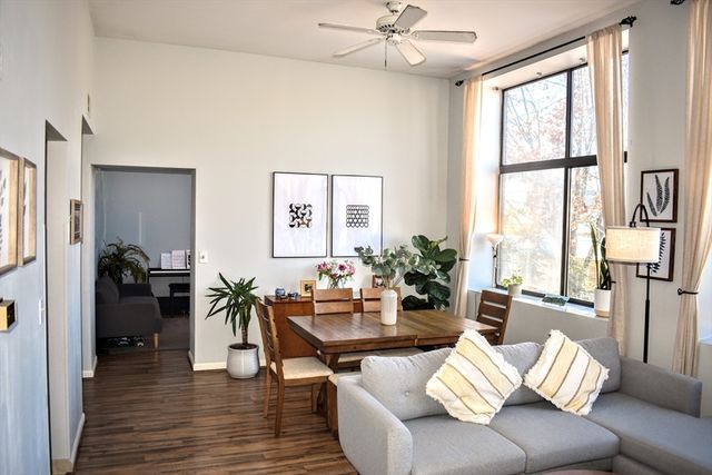 90 Sea St 204, Weymouth, MA 02191