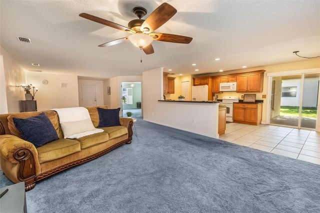 16 SLUMBER PATH, Palm Coast, FL 32164