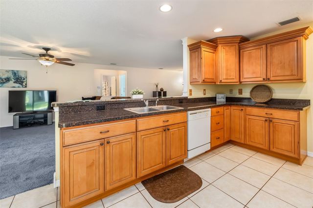 16 SLUMBER PATH, Palm Coast, FL 32164