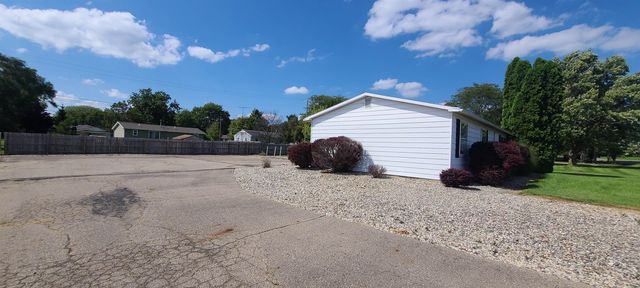 255 N Hintz Street, Owosso, MI 48867