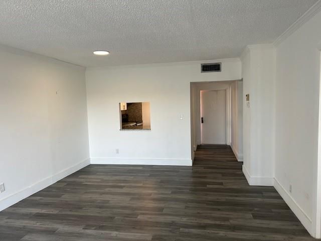 1000 Country Club Drive 403, Margate, FL 33063