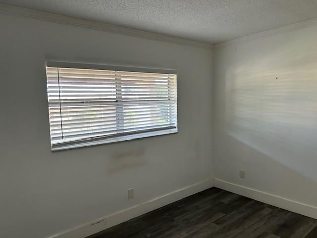1000 Country Club Drive 403, Margate, FL 33063