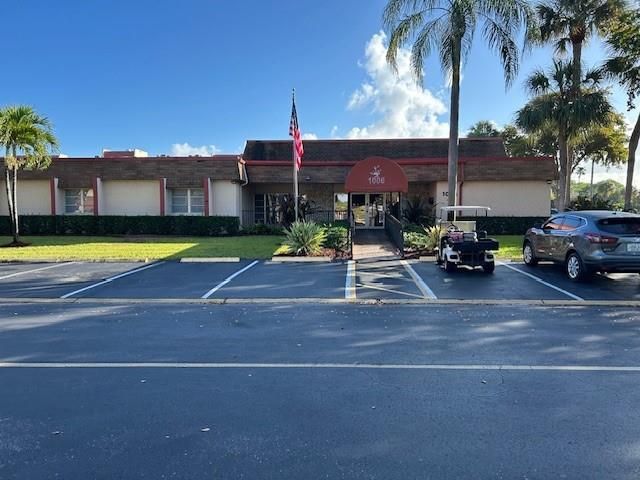 1000 Country Club Drive 403, Margate, FL 33063