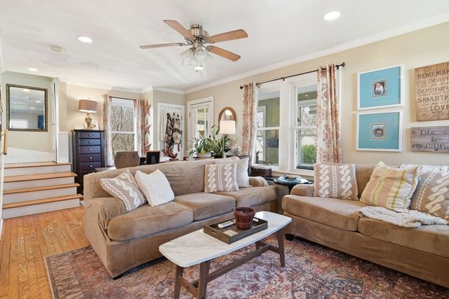 19 Orpheum Ave, East Longmeadow, MA 01028