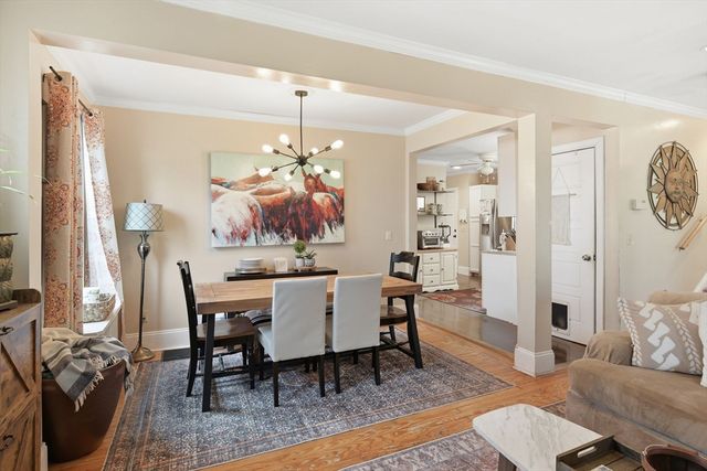 19 Orpheum Ave, East Longmeadow, MA 01028