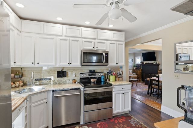 19 Orpheum Ave, East Longmeadow, MA 01028