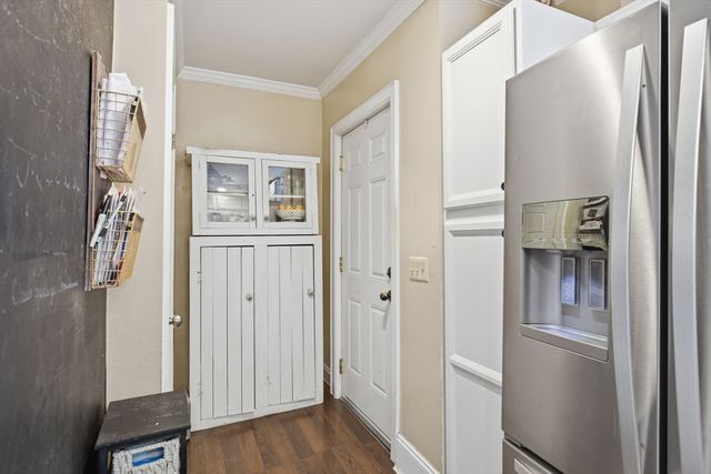 19 Orpheum Ave, East Longmeadow, MA 01028