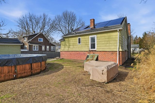19 Orpheum Ave, East Longmeadow, MA 01028