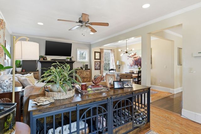 19 Orpheum Ave, East Longmeadow, MA 01028