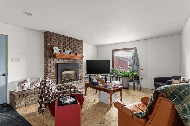 11217 W Mallory AVENUE, Hales Corners, WI 53130