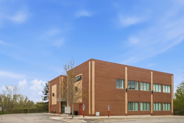 795 Ela Road 110, Lake Zurich, IL 60047