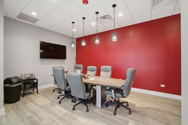 795 Ela Road 110, Lake Zurich, IL 60047