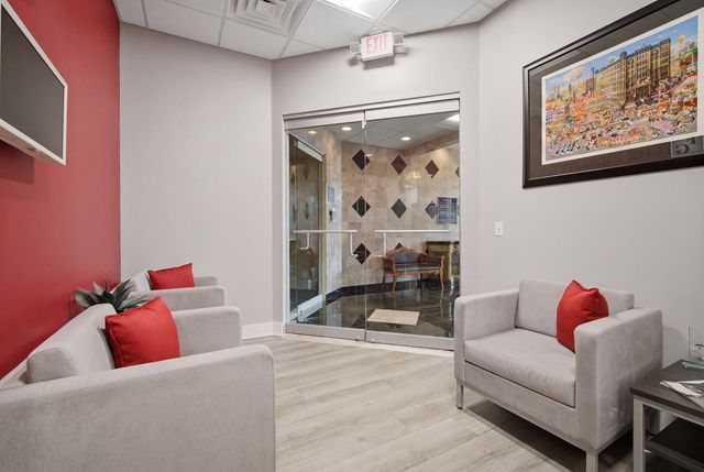 795 Ela Road 110, Lake Zurich, IL 60047