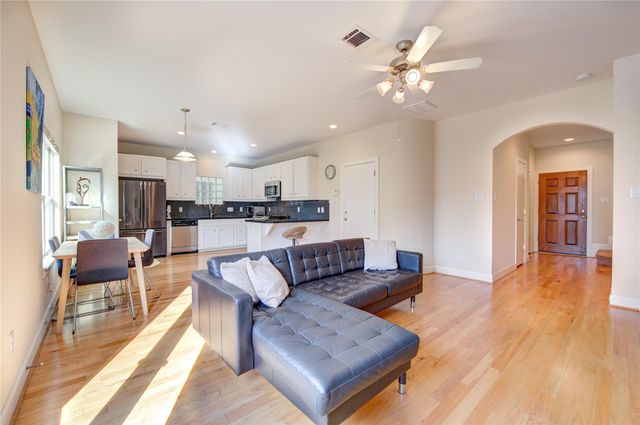 3707 Main Poplar Drive, Houston, TX 77025