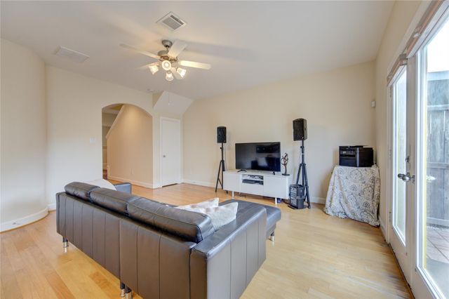 3707 Main Poplar Drive, Houston, TX 77025