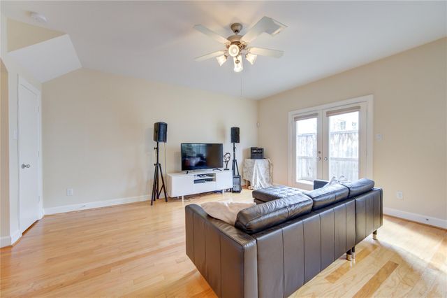 3707 Main Poplar Drive, Houston, TX 77025