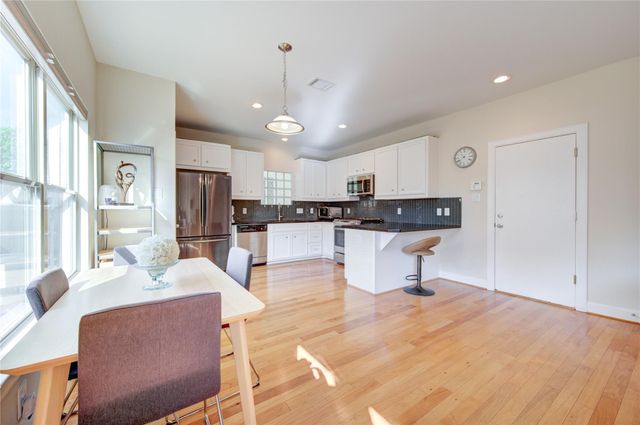 3707 Main Poplar Drive, Houston, TX 77025