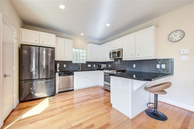 3707 Main Poplar Drive, Houston, TX 77025