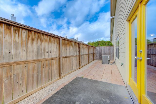 3707 Main Poplar Drive, Houston, TX 77025