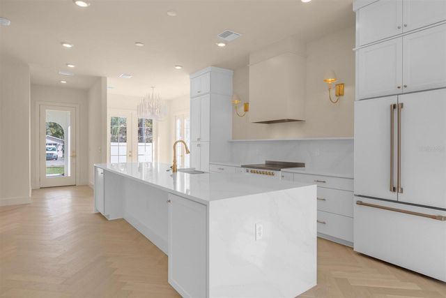 1870 WALKER AVENUE, Winter Park, FL 32789