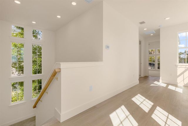 1870 WALKER AVENUE, Winter Park, FL 32789