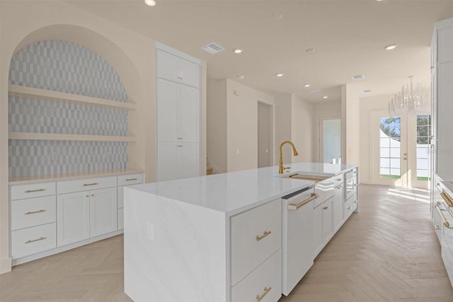 1870 WALKER AVENUE, Winter Park, FL 32789