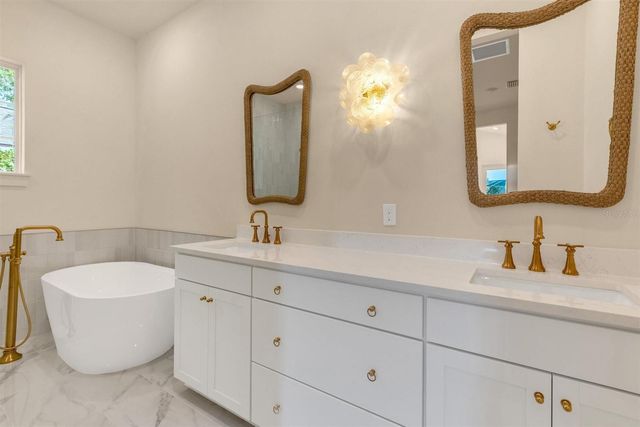 1870 WALKER AVENUE, Winter Park, FL 32789