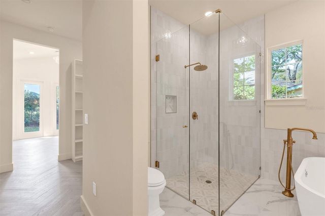 1870 WALKER AVENUE, Winter Park, FL 32789