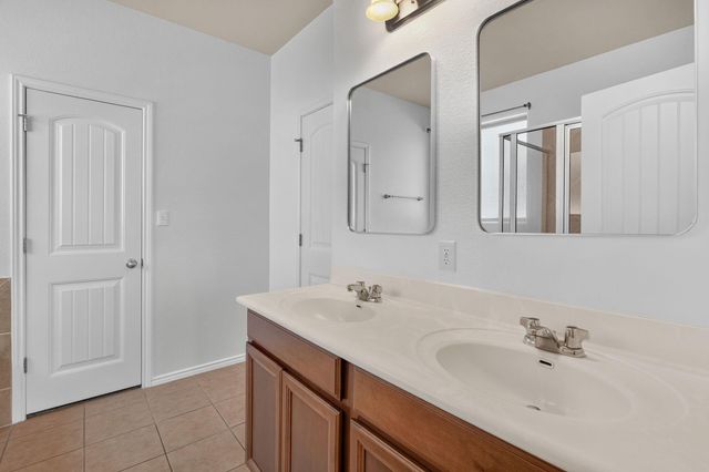 2627 Garlic Creek DR, Buda, TX 78610