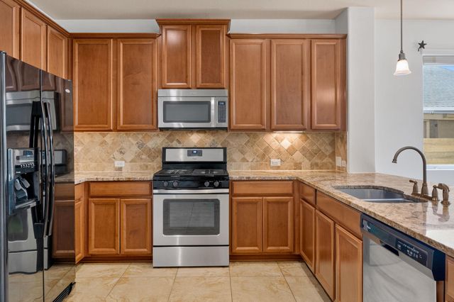 2627 Garlic Creek DR, Buda, TX 78610
