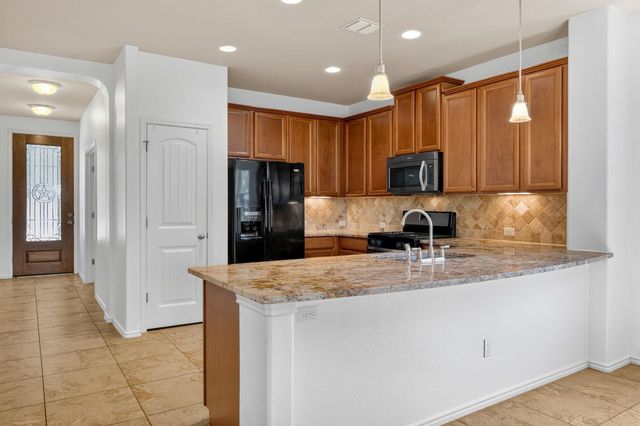 2627 Garlic Creek DR, Buda, TX 78610