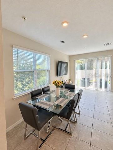 10805 WYNE TREE COURT, Orlando, FL 32824
