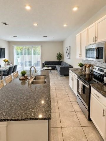 10805 WYNE TREE COURT, Orlando, FL 32824