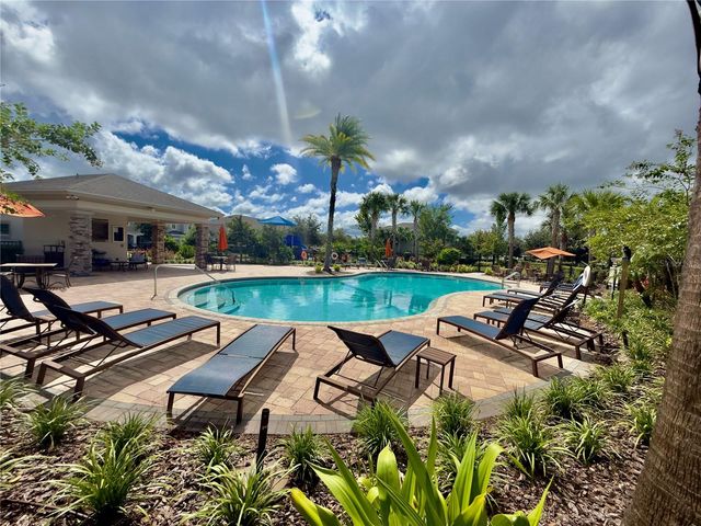 10805 WYNE TREE COURT, Orlando, FL 32824