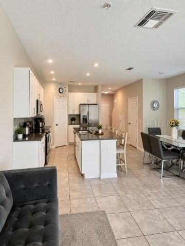 10805 WYNE TREE COURT, Orlando, FL 32824