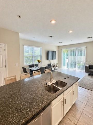10805 WYNE TREE COURT, Orlando, FL 32824