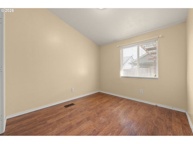 5340 GOLDEN EAGLE Dr, Eugene, OR 97402