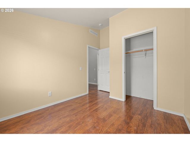 5340 GOLDEN EAGLE Dr, Eugene, OR 97402