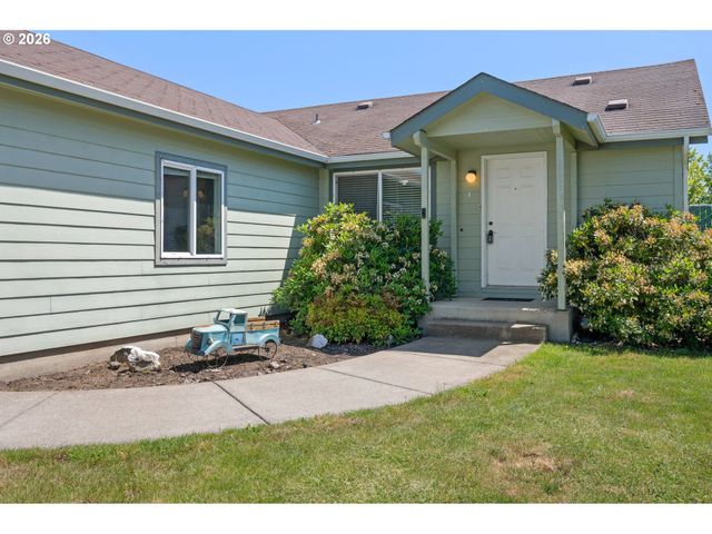 5340 GOLDEN EAGLE Dr, Eugene, OR 97402