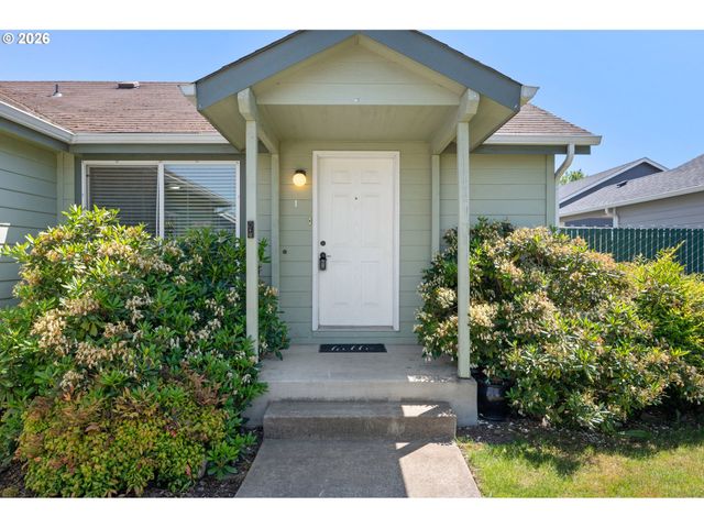 5340 GOLDEN EAGLE Dr, Eugene, OR 97402