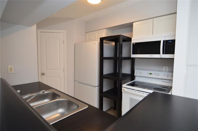 8649 FANCY FINCH DRIVE 103, Tampa, FL 33614