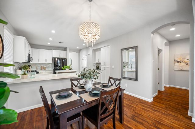 2261 Maverick Ct, Modesto, CA 95355