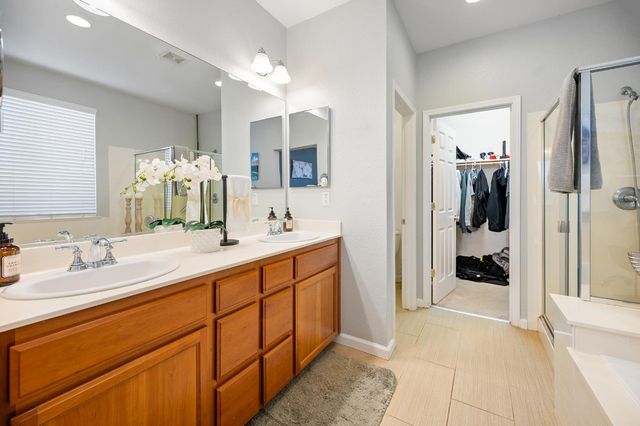 2261 Maverick Ct, Modesto, CA 95355