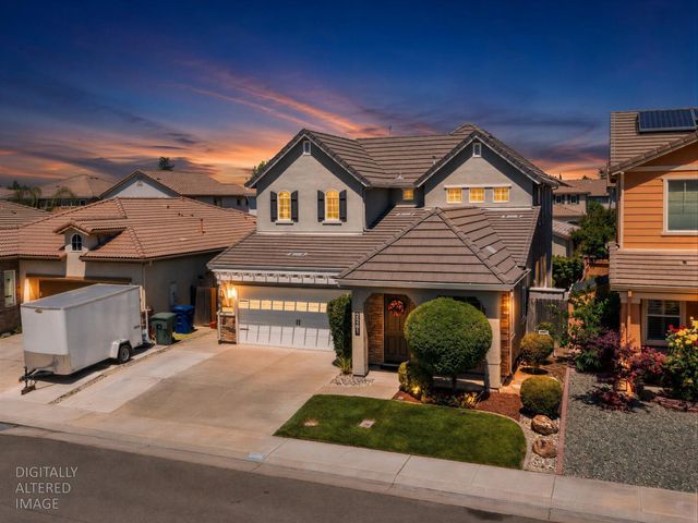 2261 Maverick Ct, Modesto, CA 95355
