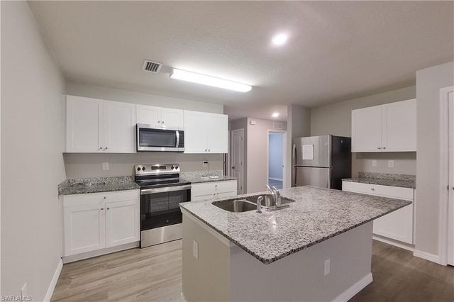 18310 Gibraltar LN, Lehigh Acres, FL 33936