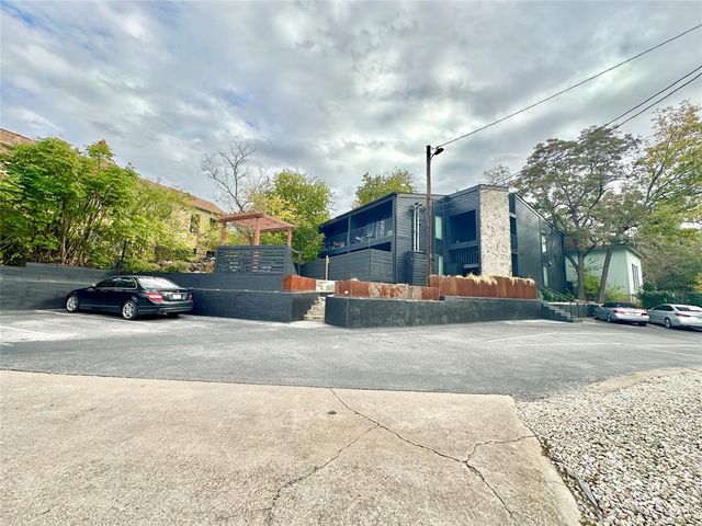 201 Academy DR 104, Austin, TX 78704