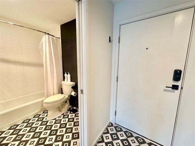 201 Academy DR 104, Austin, TX 78704