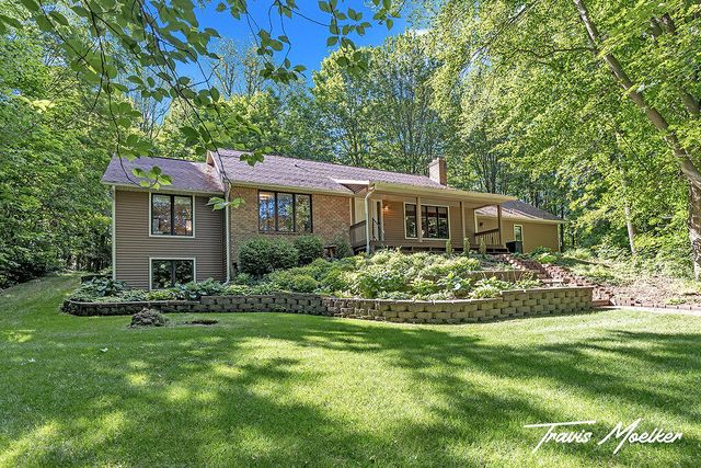 421 Sorrento Drive Se, Gaines Twp, MI 49315